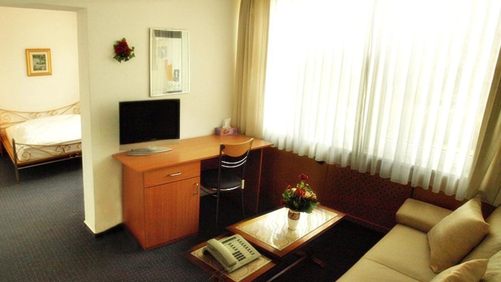 Buergerhaus Hotel Steinbach im Taunus Quarto foto