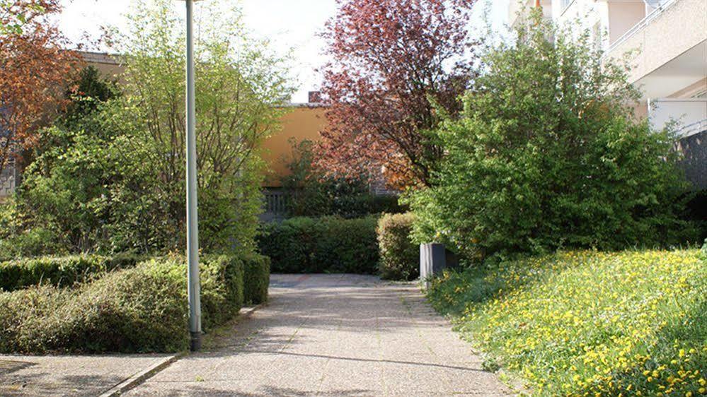 Buergerhaus Hotel Steinbach im Taunus Exterior foto